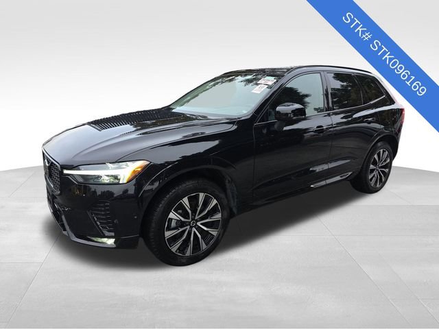 2025 Volvo XC60 Plus photo 3