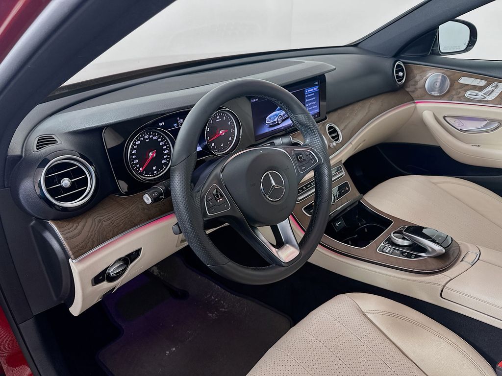 2018 Mercedes Benz E 300 photo 9