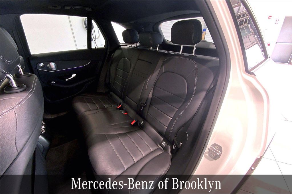 2020 Mercedes Benz GLC 300 4MATIC photo 18