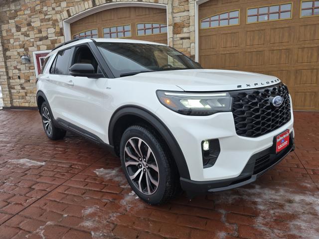 2026 Ford Explorer ST-LINE's photo