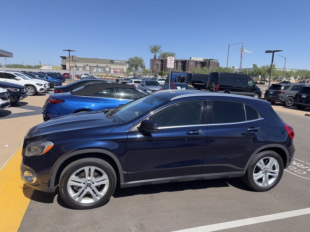 2019 Mercedes Benz GLA 250 photo 2