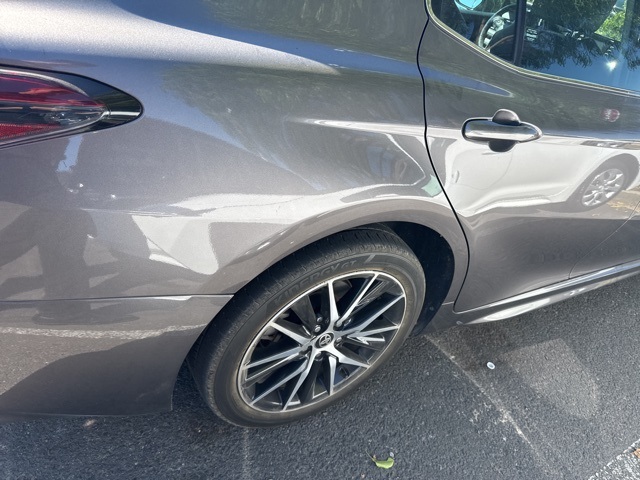 2022 Toyota Camry SE photo 4
