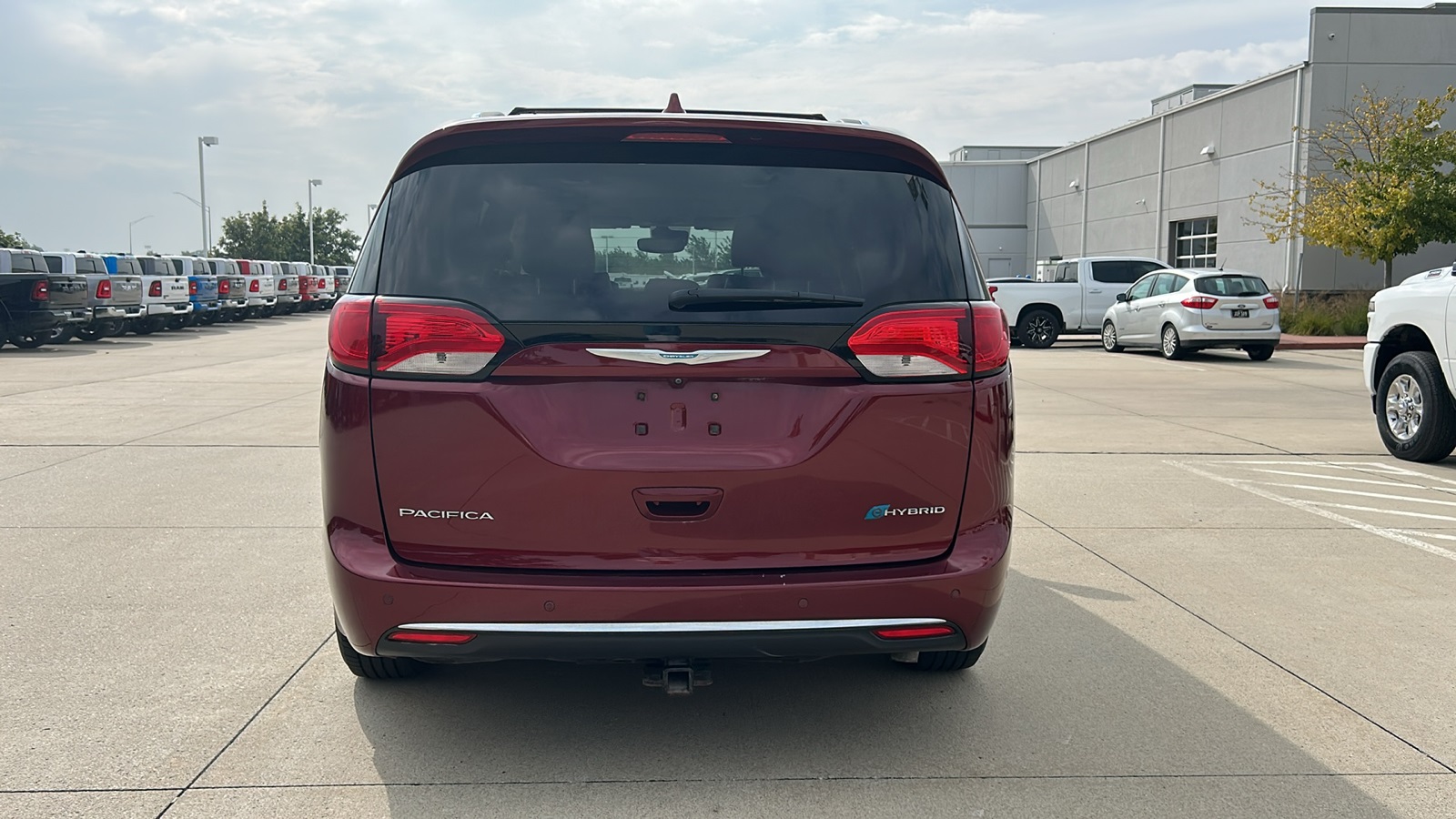 2018 Chrysler Pacifica Hybrid Limited photo 4