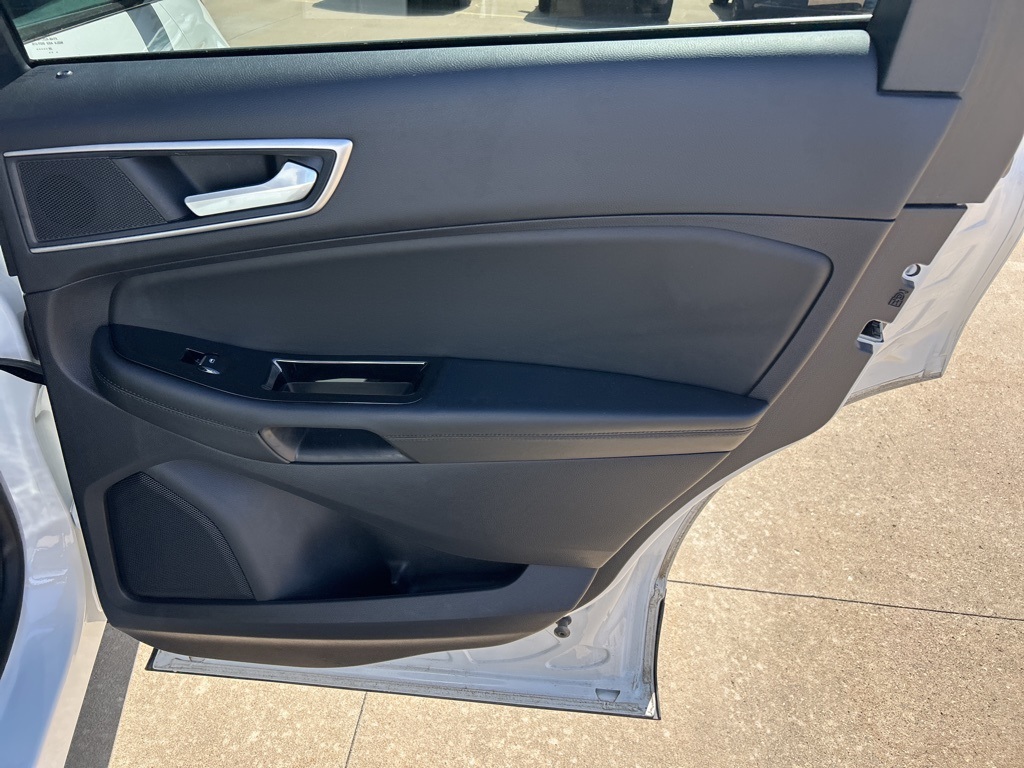 2020 Ford Edge SEL photo 27