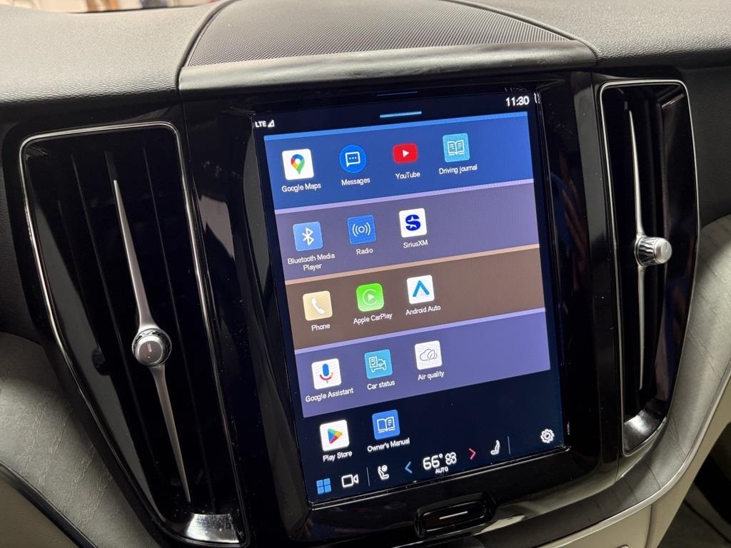 2024 Volvo XC60 B5 Plus photo 27