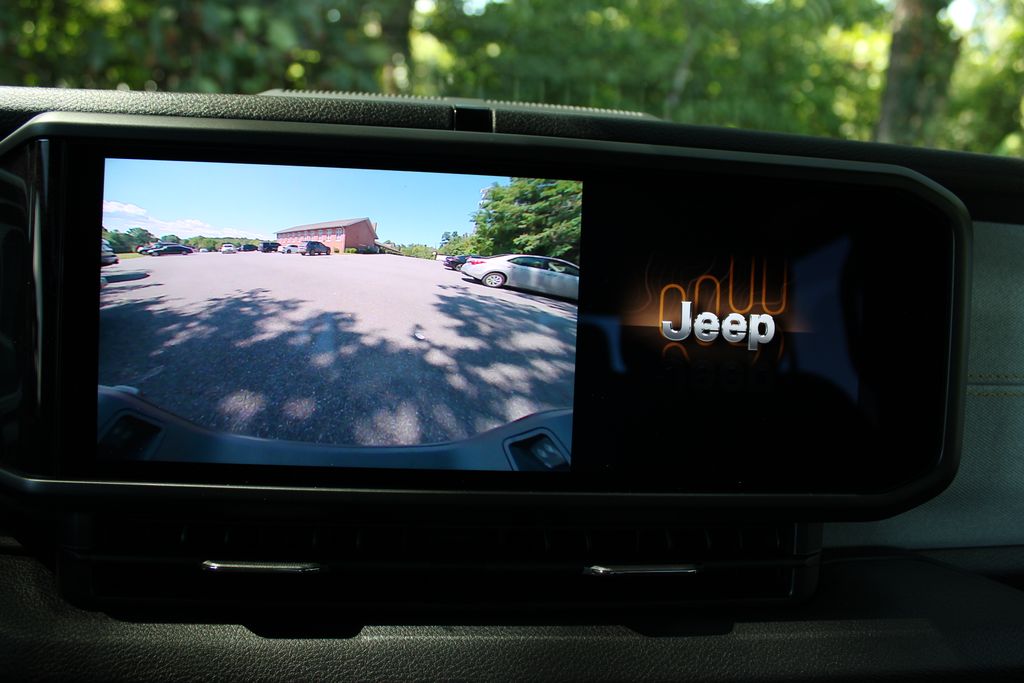 2024 Jeep Gladiator Sport photo 16