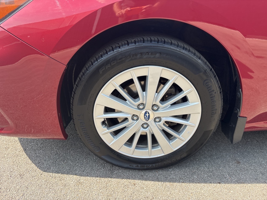 2017 Subaru Impreza 2.0i Premium photo 9