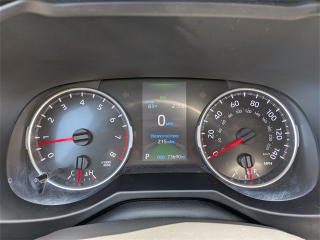 2021 Toyota RAV4 LE photo 3