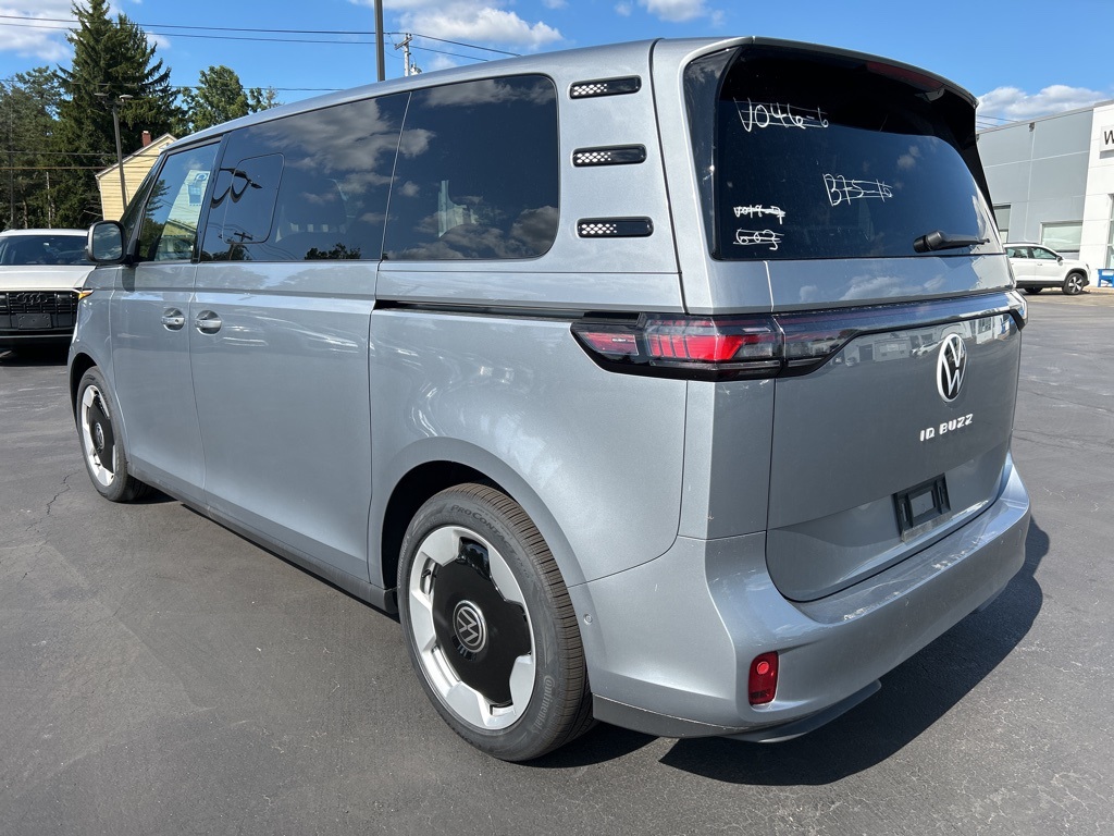 2025 Volkswagen ID. Buzz Pro S photo 3