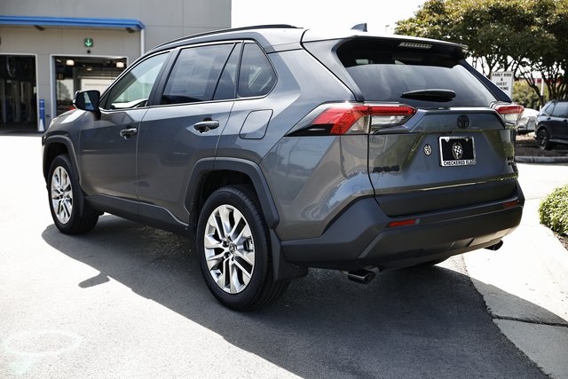 2025 Toyota RAV4 XLE Premium photo 2
