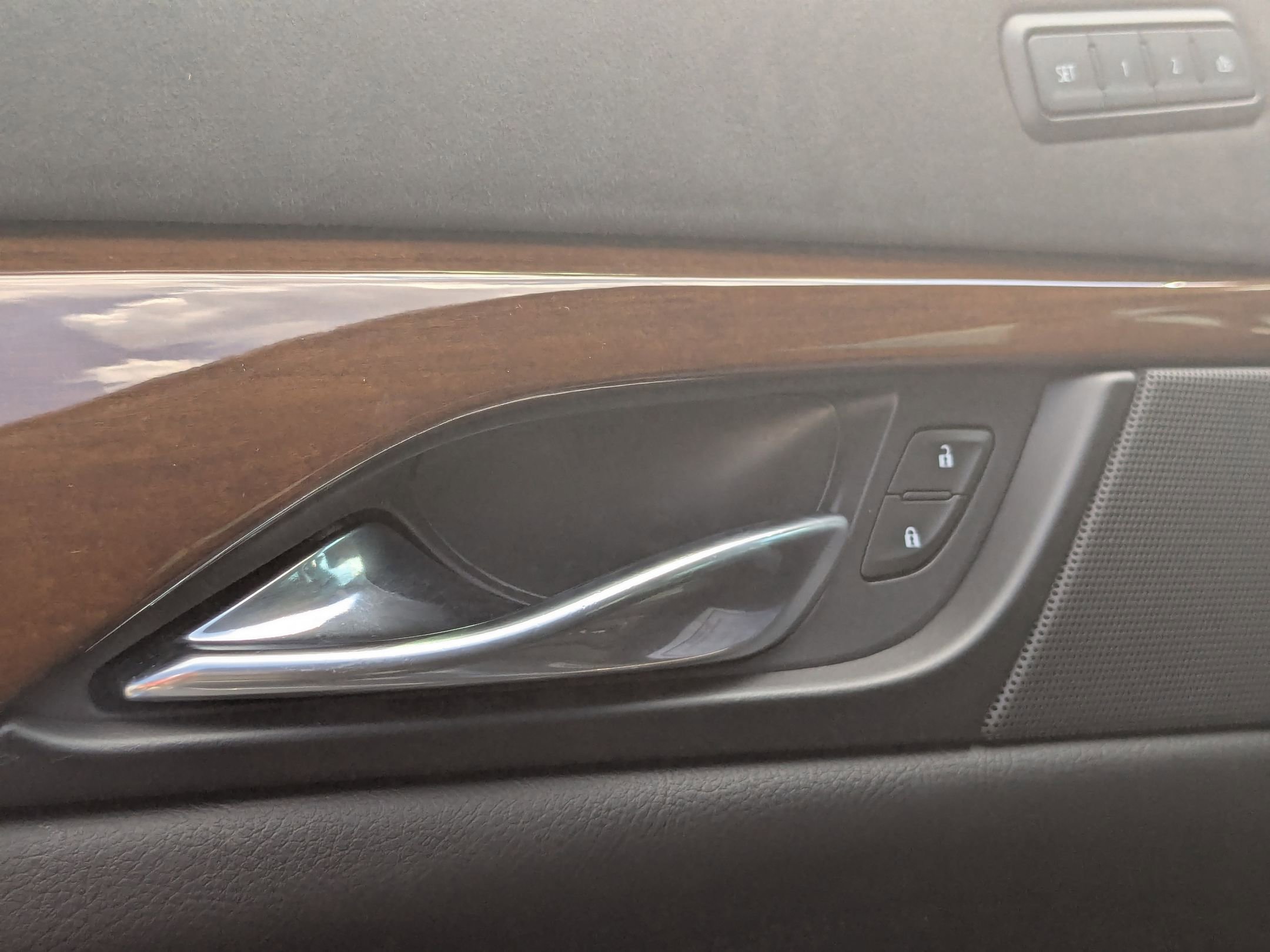 2020 Cadillac Escalade Luxury photo 10