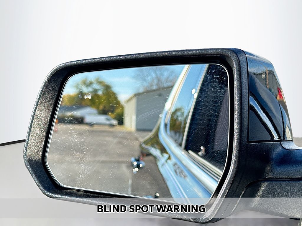 2023 Gmc Acadia SLE photo 3