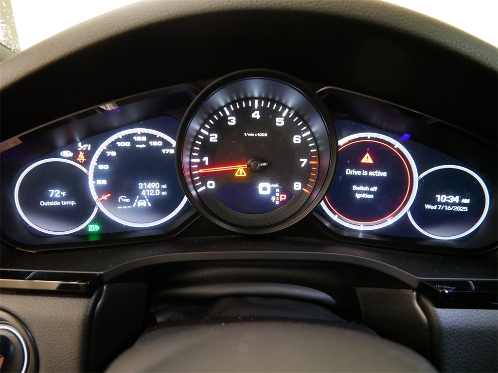 2022 Porsche Cayenne photo 25