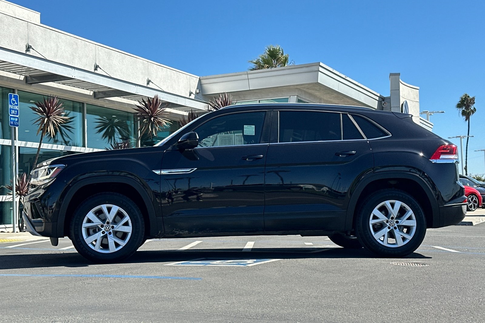 2021 Volkswagen Atlas Cross Sport photo 6