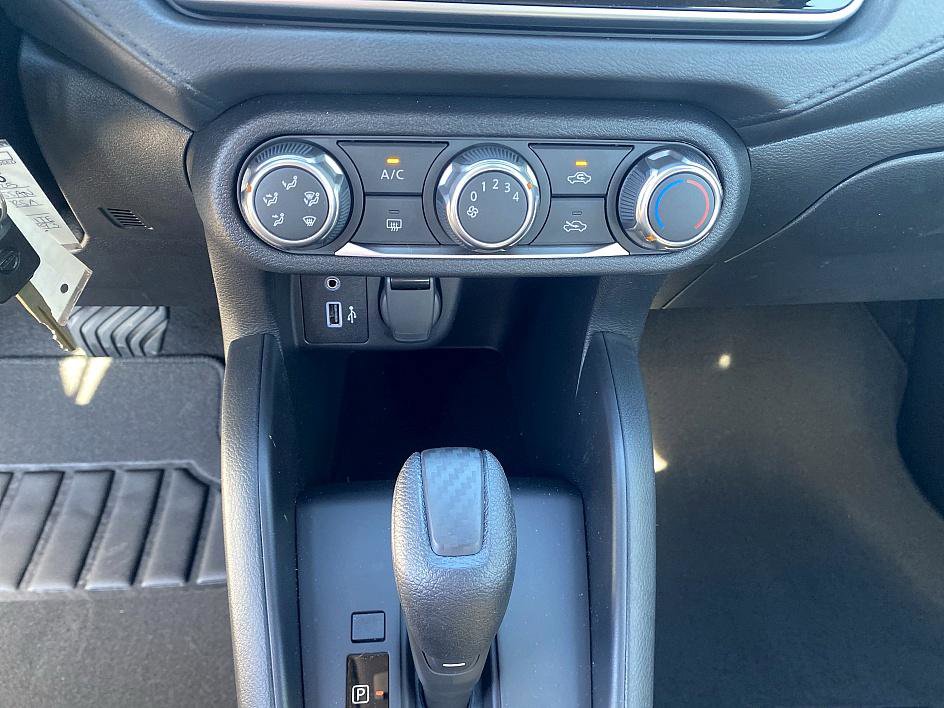 2025 Nissan Versa S photo 12