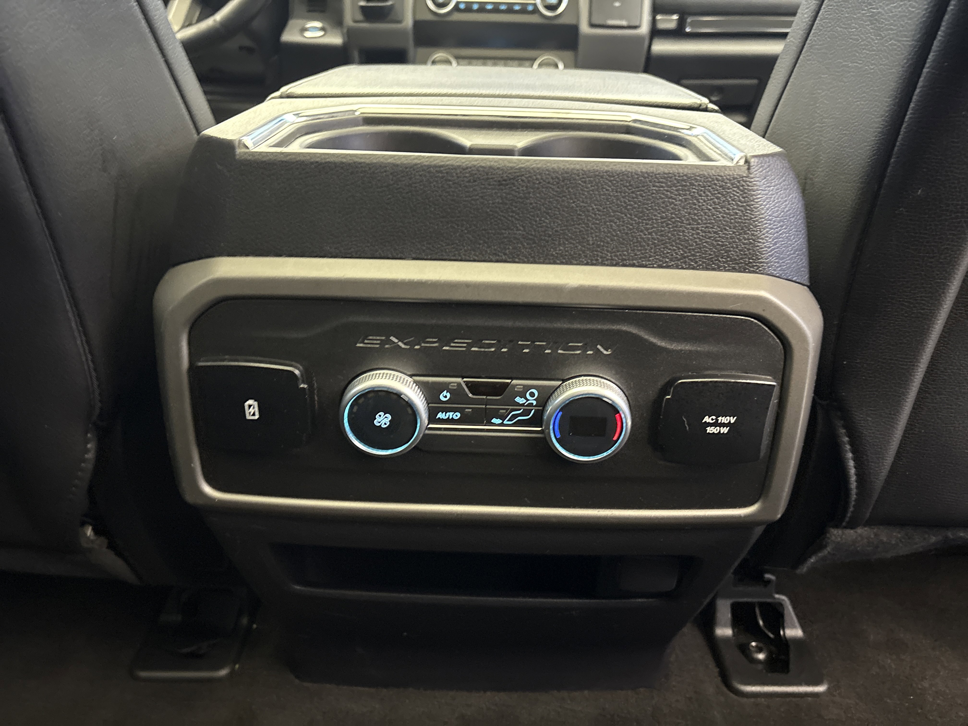2021 Ford Expedition XLT photo 9