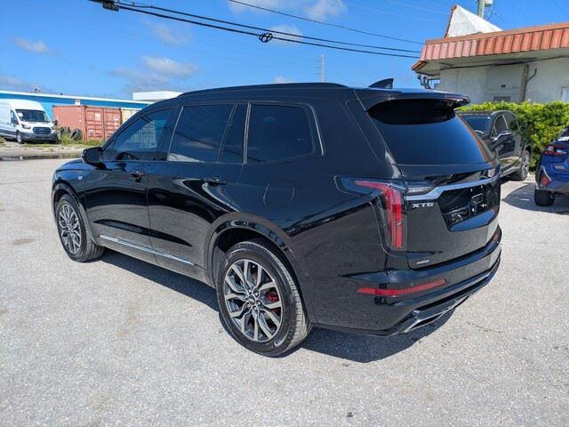 2023 Cadillac XT6 Sport photo 4
