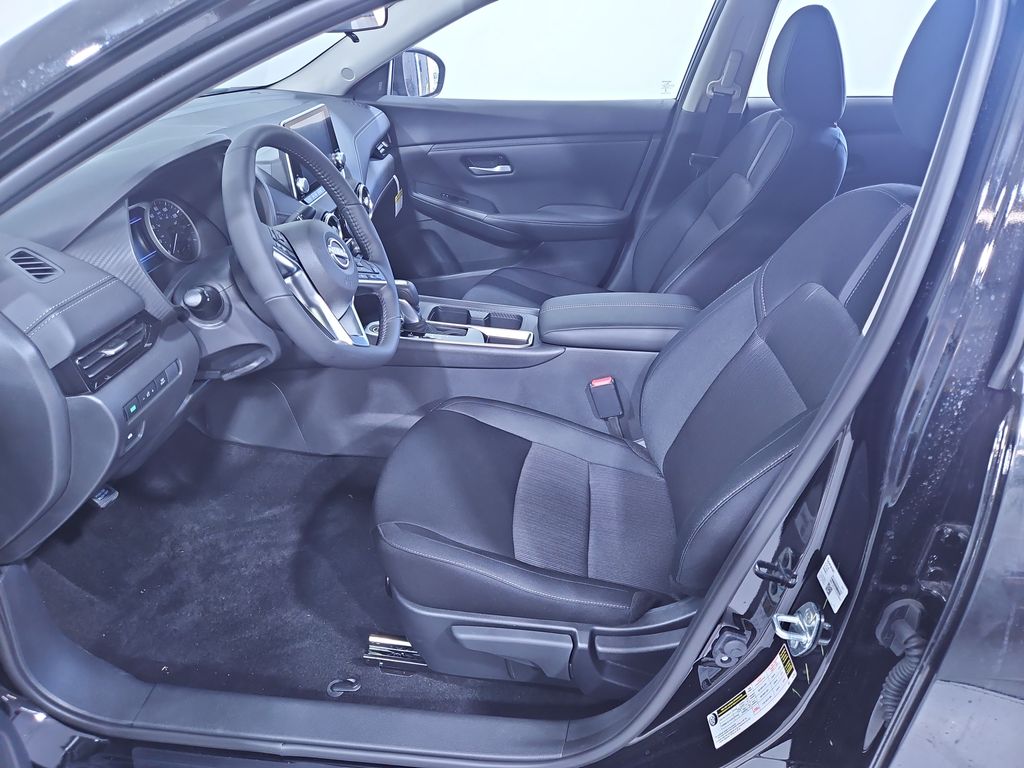 2025 Nissan Sentra SV photo 9