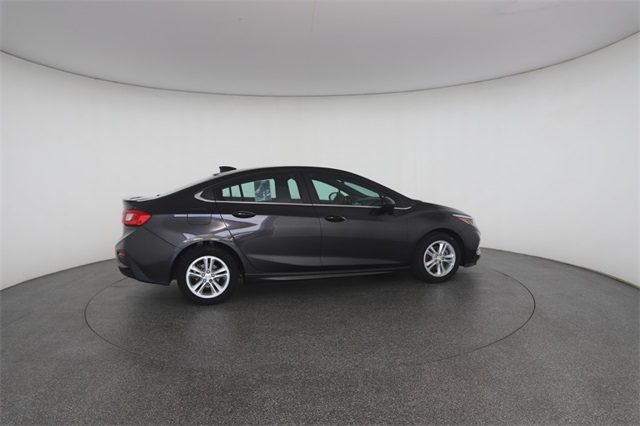 2017 Chevrolet Cruze LT photo 22