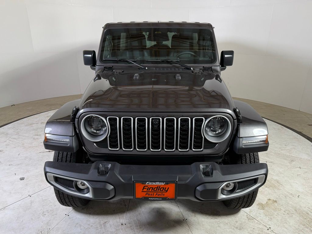 2025 Jeep Wrangler Sahara photo 2