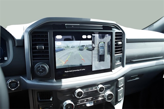 2025 Ford F-150 XLT photo 4