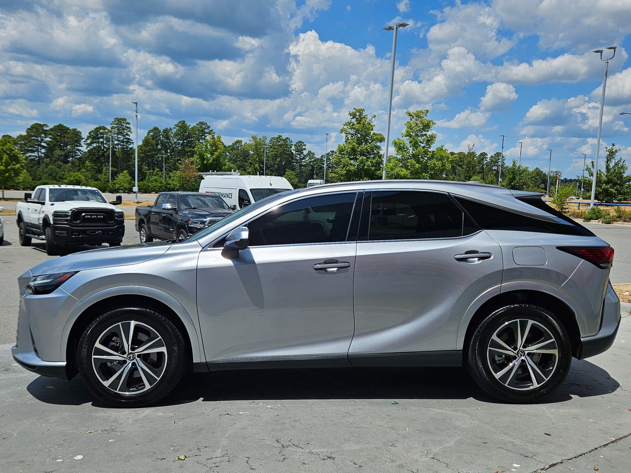 2023 Lexus RX 350 Premium photo 4