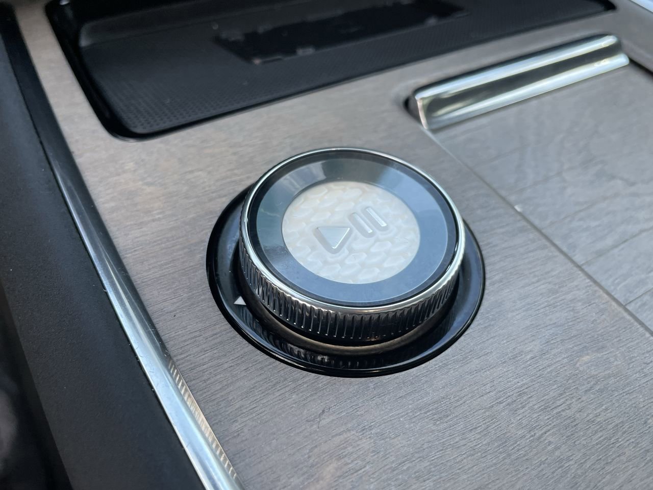 2025 Volvo EX90 Twin Motor Performance Ultra photo 27