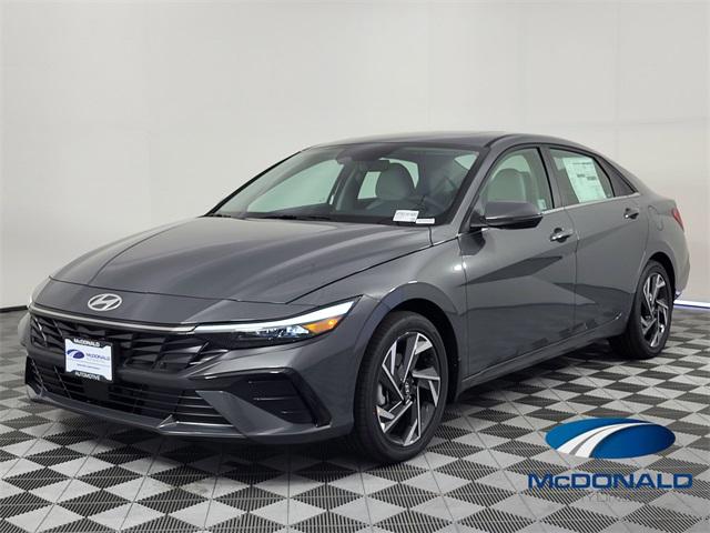 2025 Hyundai Elantra Limited's photo