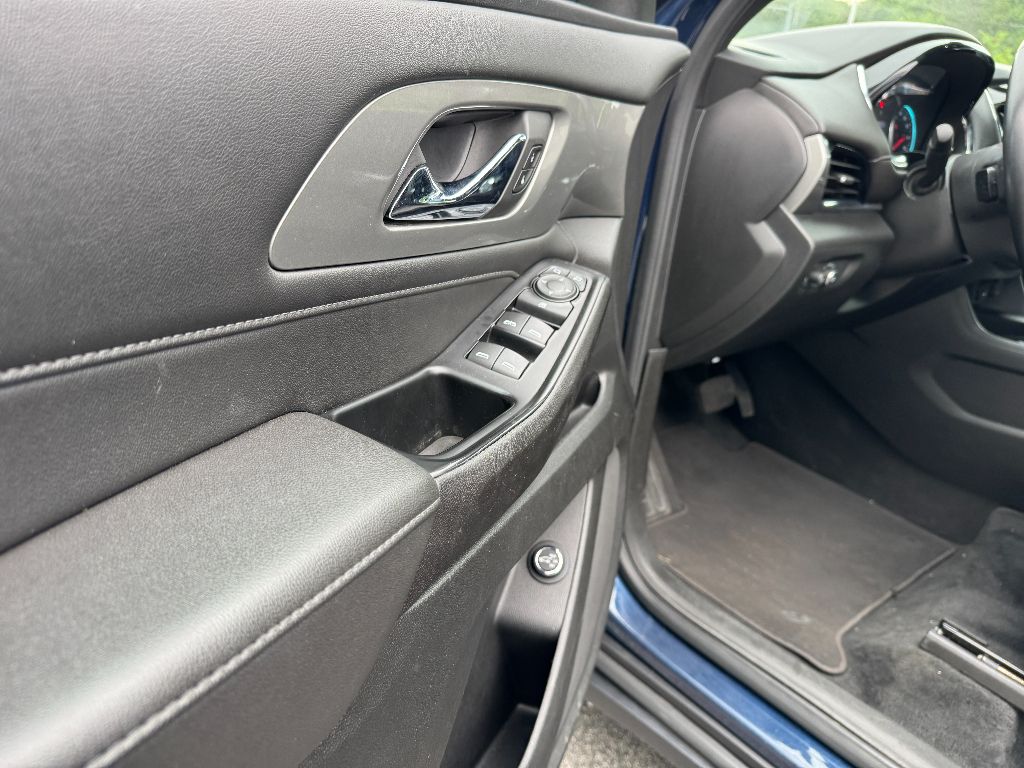 2023 Chevrolet Traverse Cloth photo 17