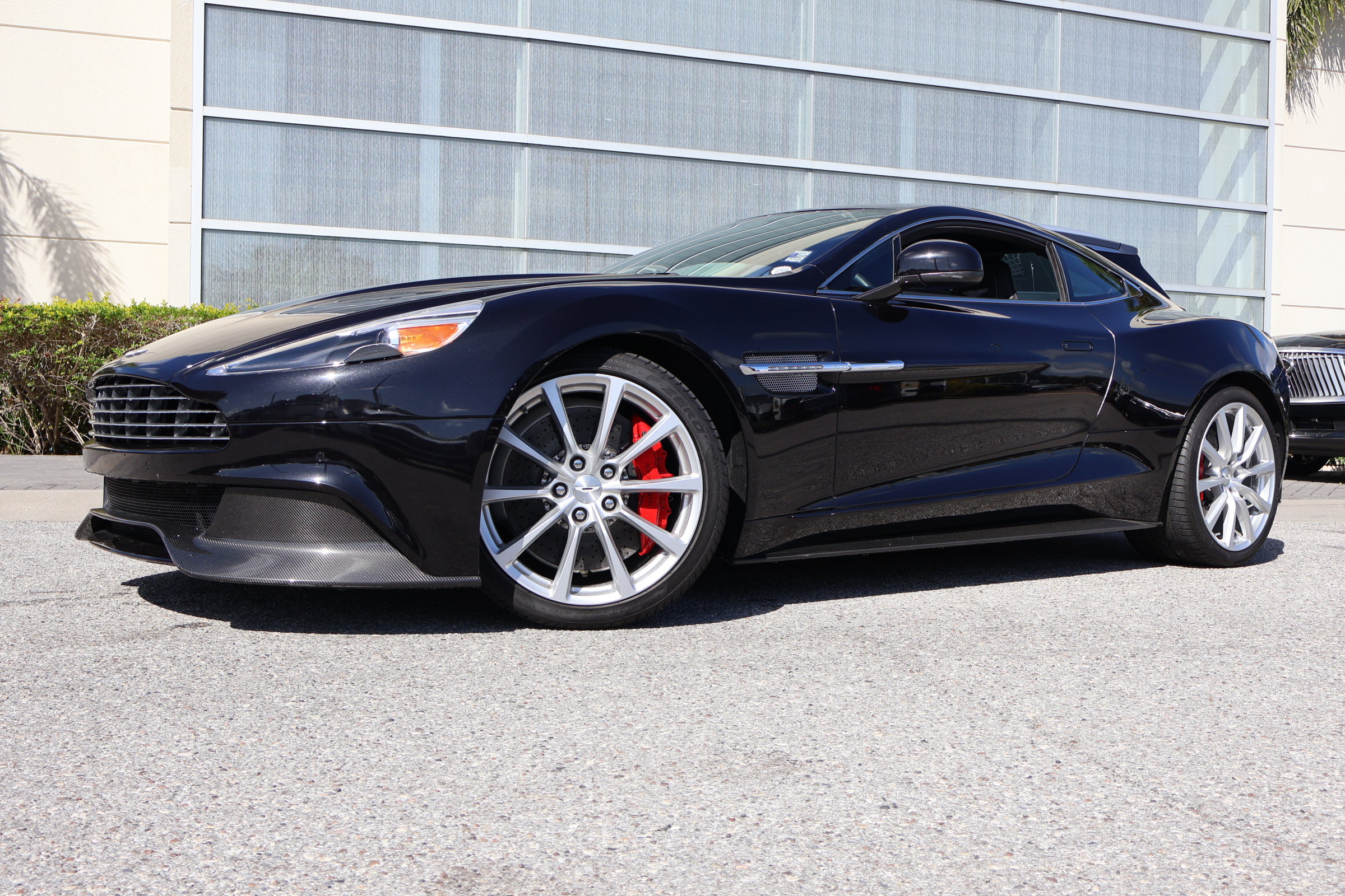 2014 Aston Martin Vanquish Base's photo