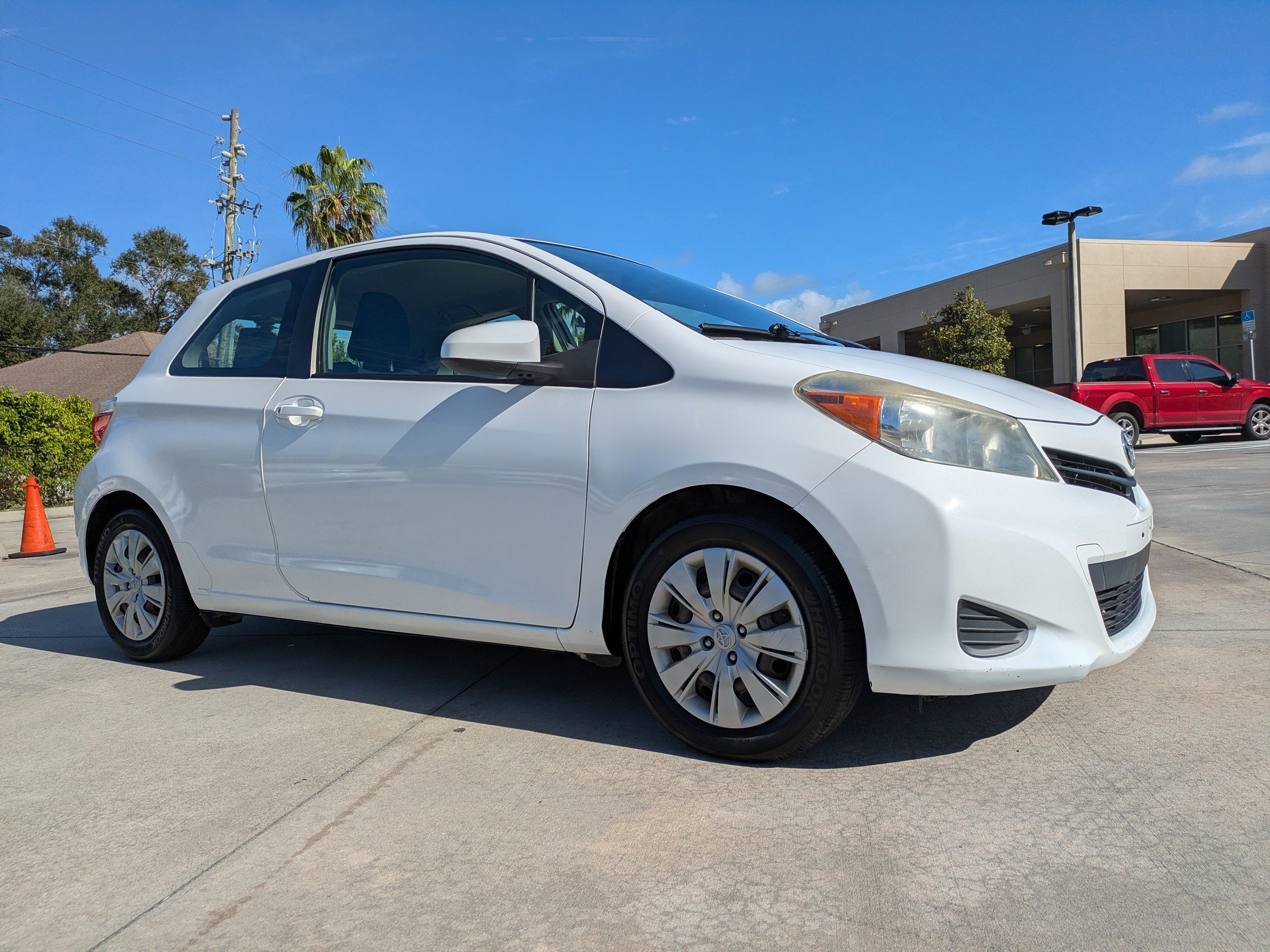 2012 Toyota Yaris L
