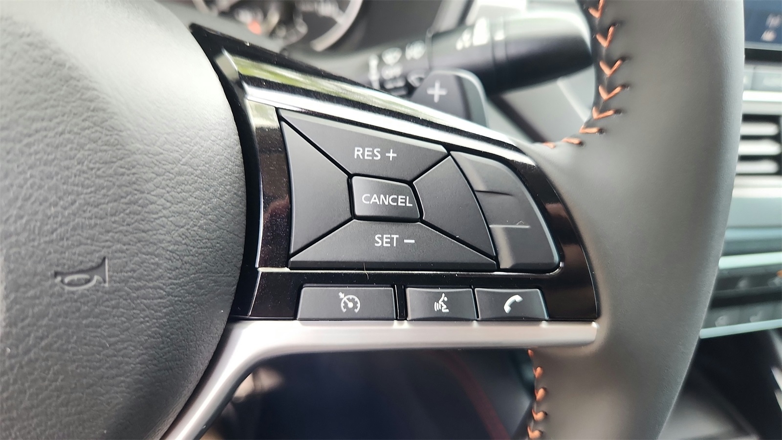 2025 Nissan Altima 2.5 SR photo 24