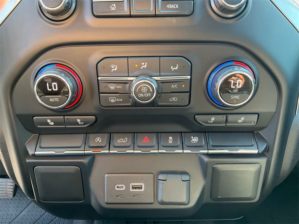 2020 Chevrolet Silverado 1500 RST photo 20