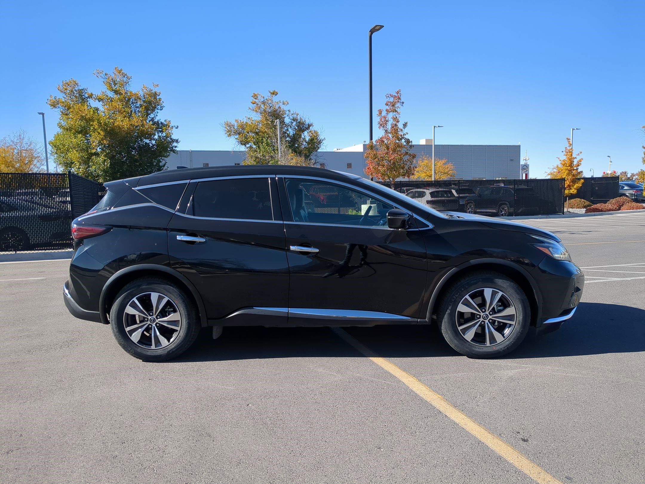 2023 Nissan Murano SV photo 2