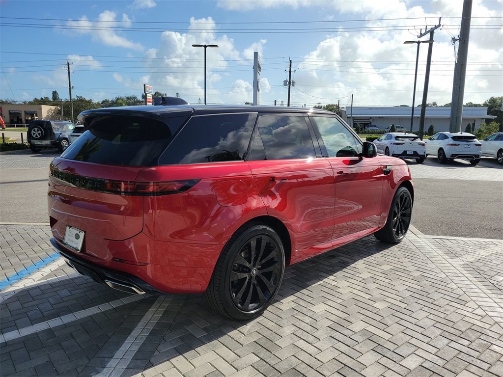 2025 Land Rover Range Rover Sport SE photo 5