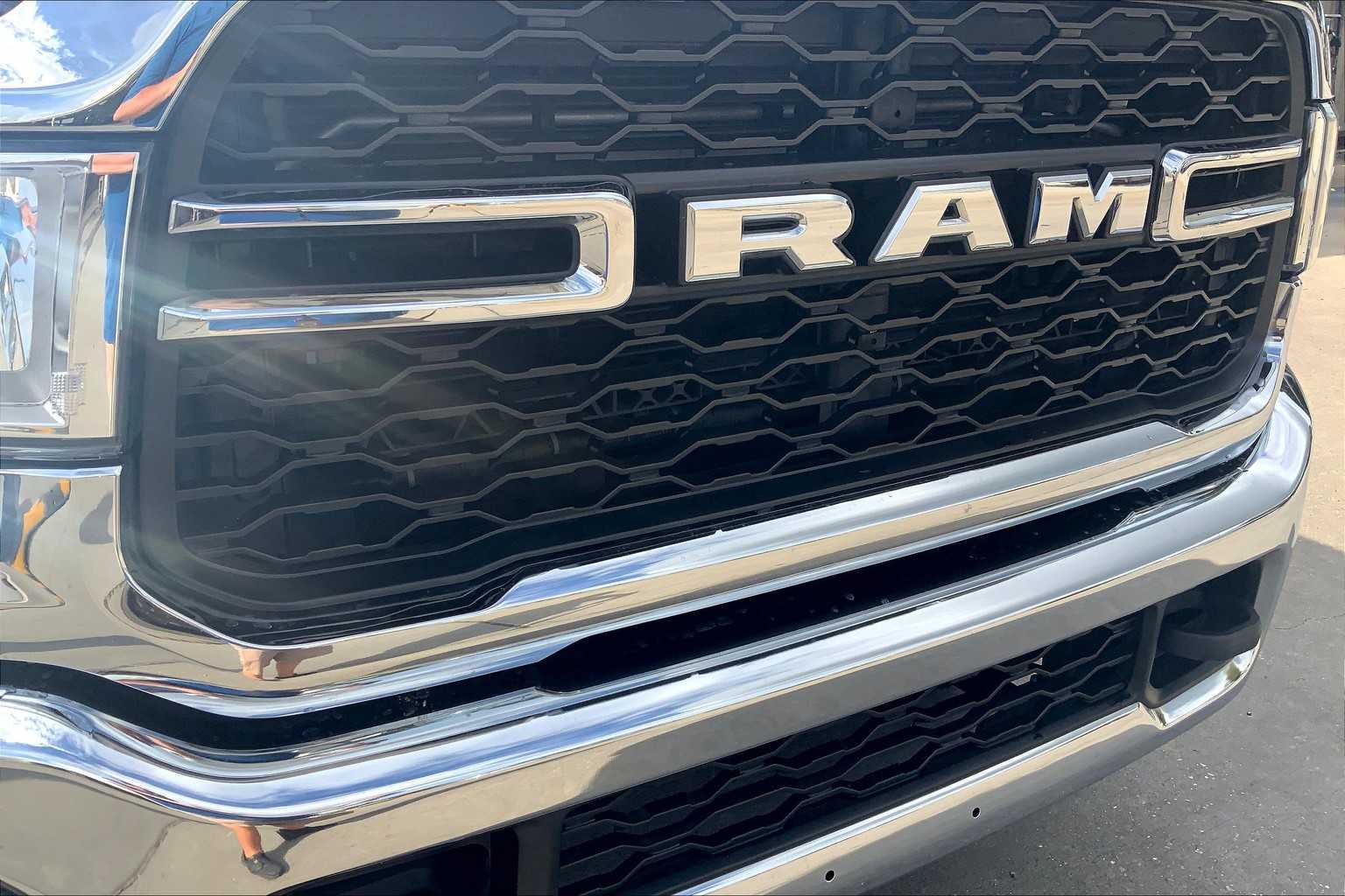 2021 Ram 2500 Tradesman photo 25