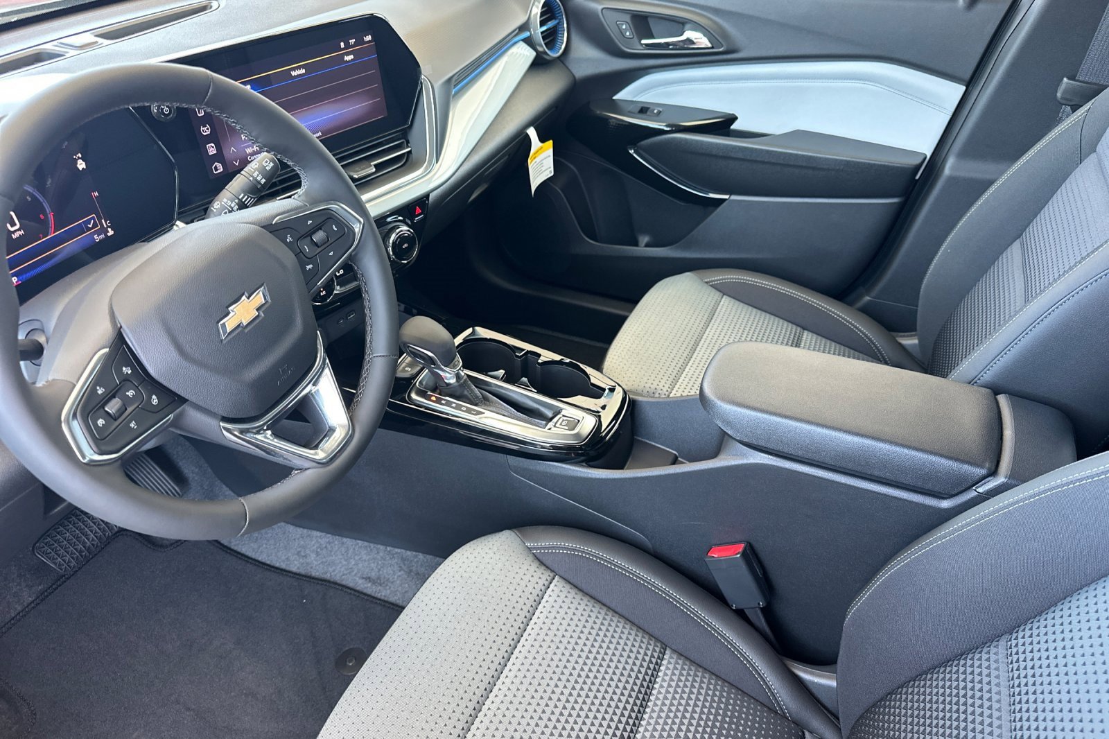 2025 Chevrolet Trax photo 10