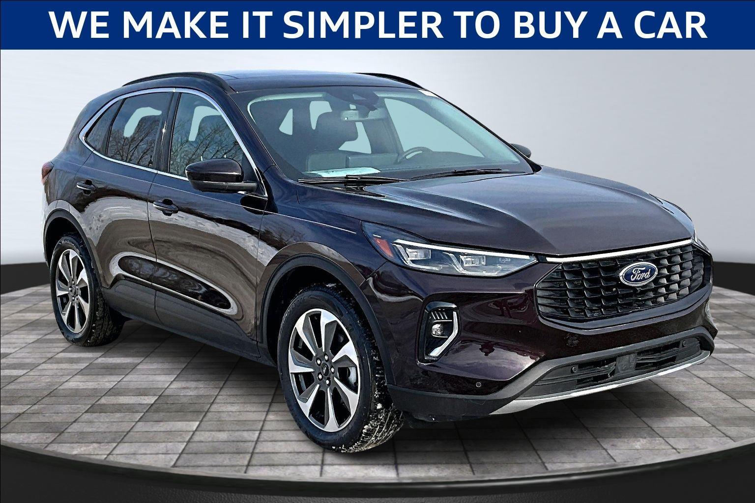 2023 Ford Escape Platinum's photo