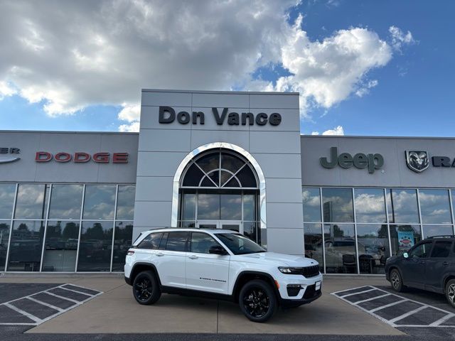 2025 Jeep Grand Cherokee Limited's photo