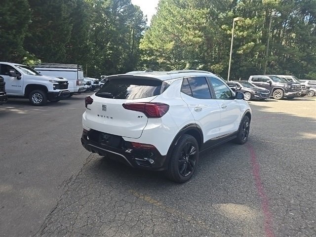 2024 Buick Encore GX Sport Touring photo 5