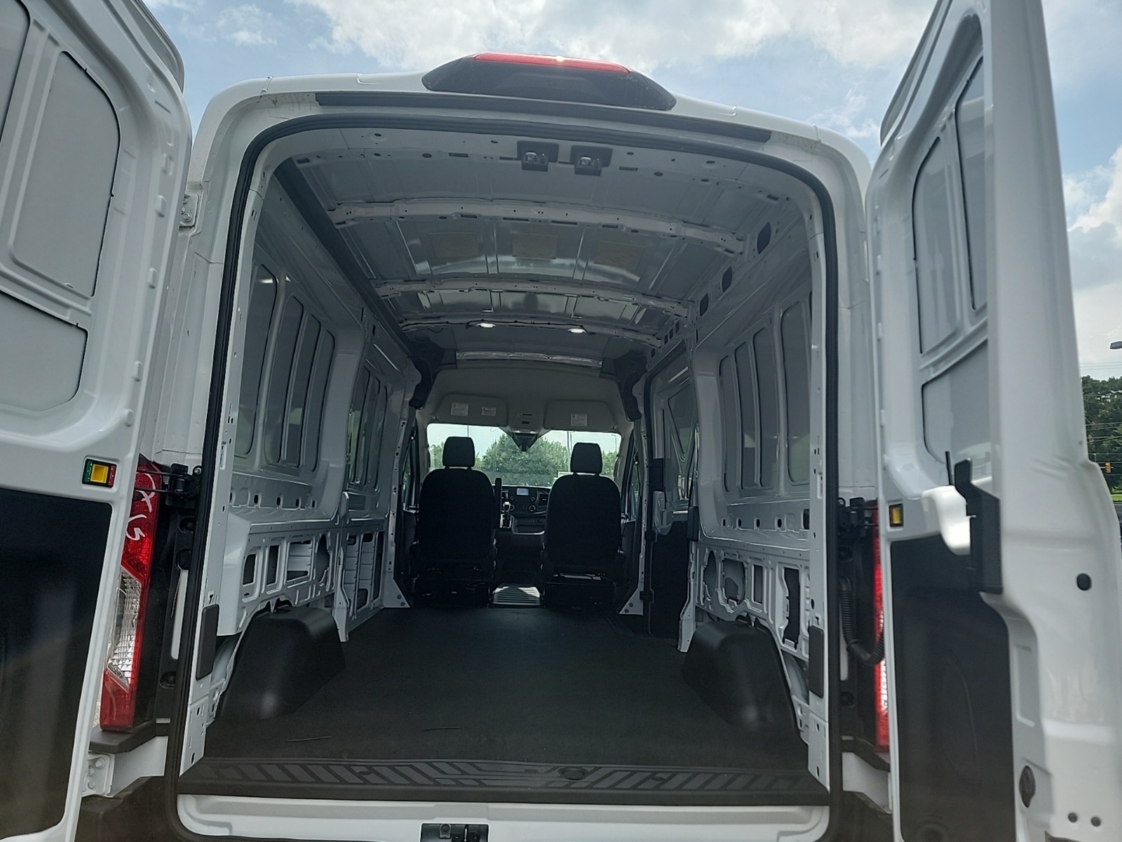 2025 Ford Transit photo 11