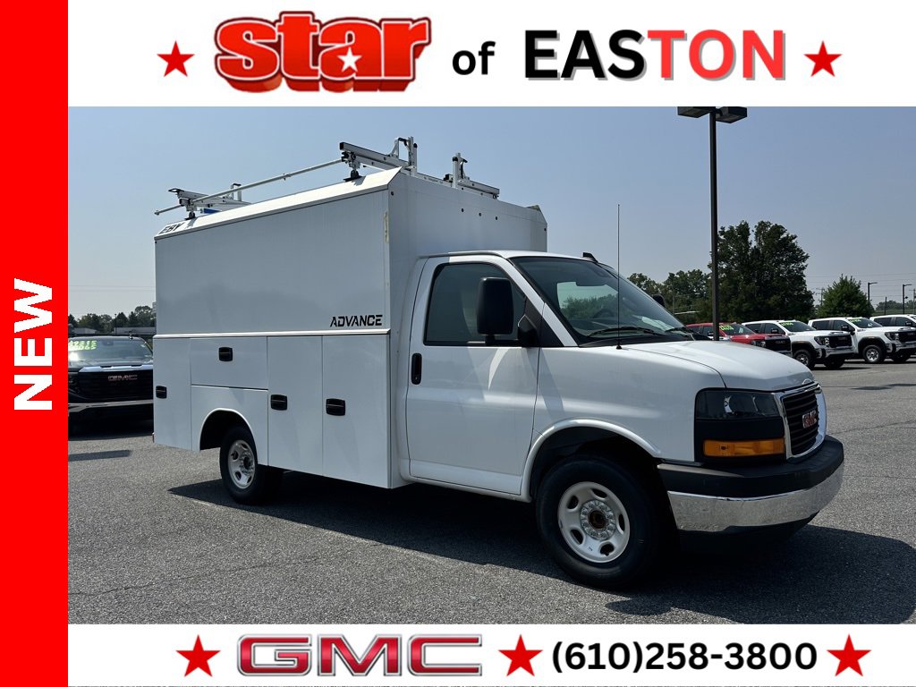 2025 GMC Savana Cutaway Work Van's photo