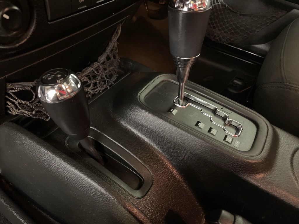 2016 Jeep Wrangler Unlimited Sport photo 27