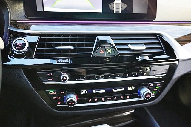 Used 2023 White BMW 530e iPerformance image 28