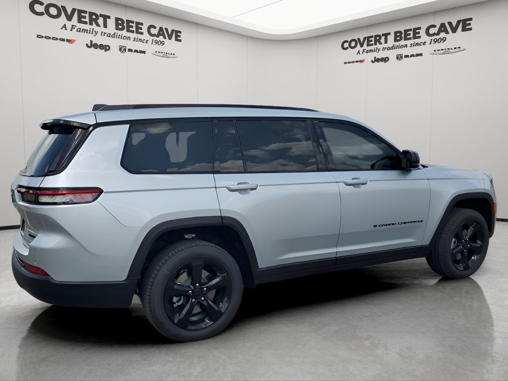 2025 Jeep Grand Cherokee Limited photo 8