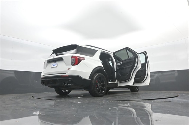 2022 Ford Explorer ST photo 38
