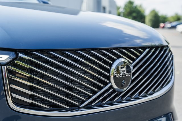 2026 Volvo XC90 photo 11