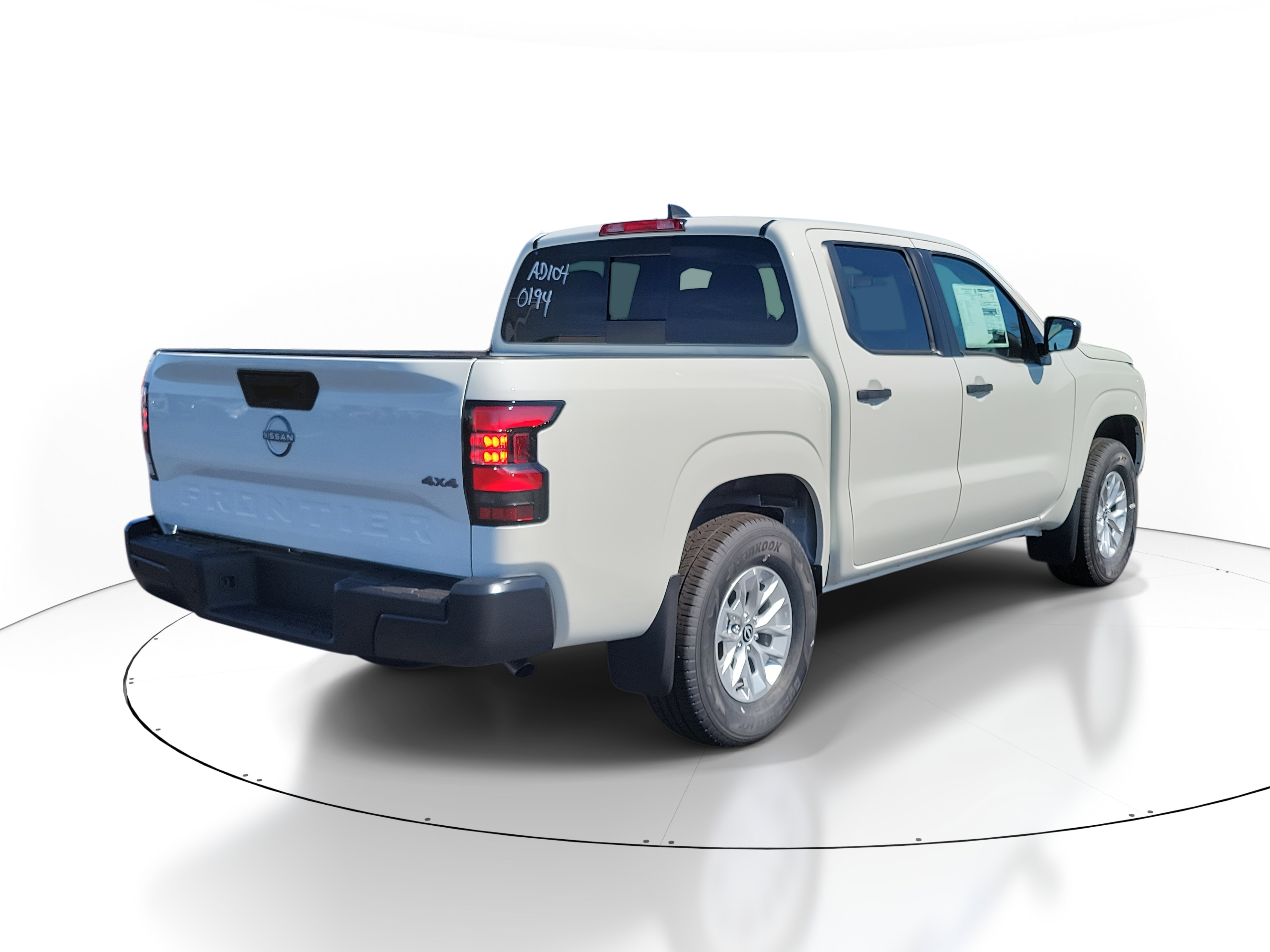2026 Nissan Frontier Crew Cab S photo 4