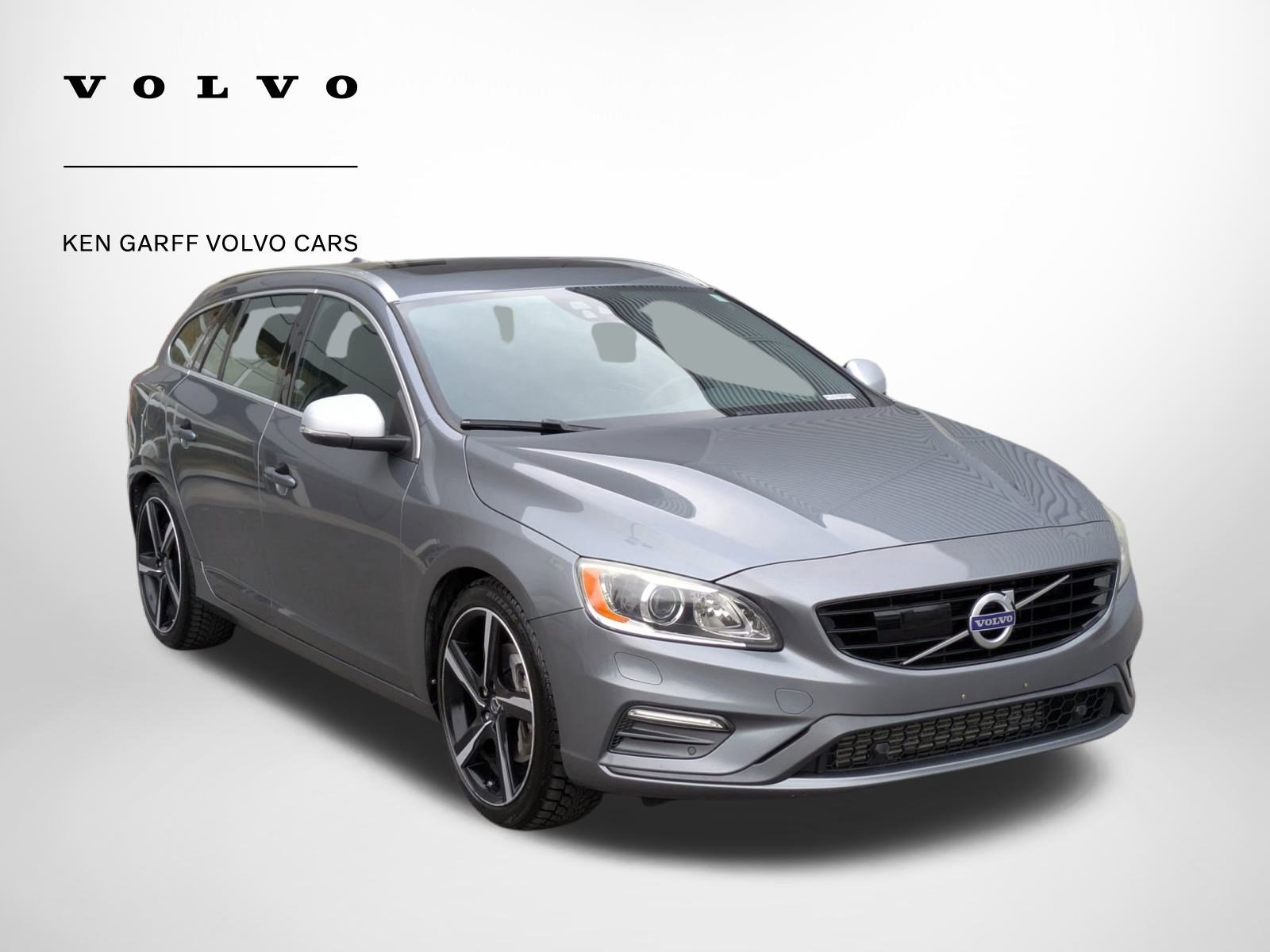 2017 Volvo V60 R-Design Platinum's photo