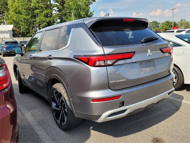2024 Mitsubishi Outlander SE photo 4